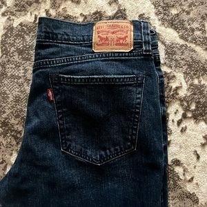 LEVIS BOYFRIEND JEANS DARK WASH